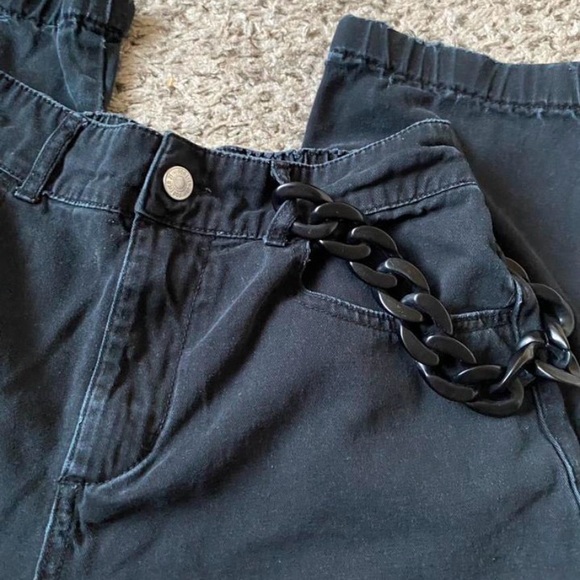 Black Chain Streetwear Pants - Picture 2 of 5